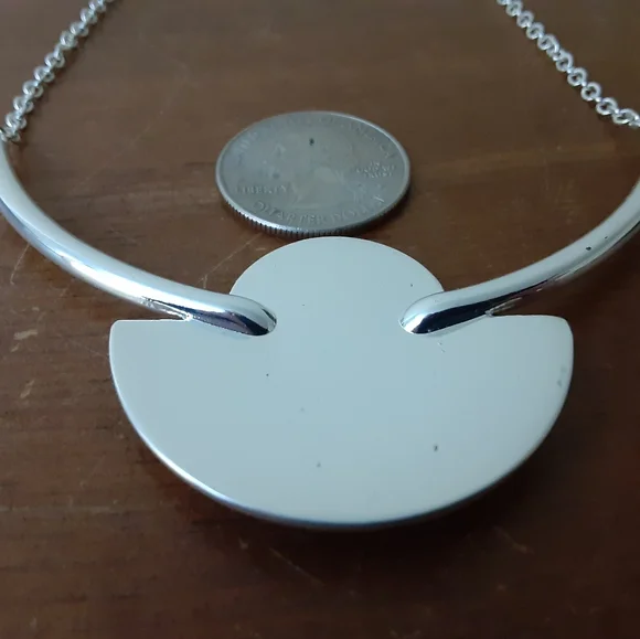 Avon Necklace - Picture 4 of 6